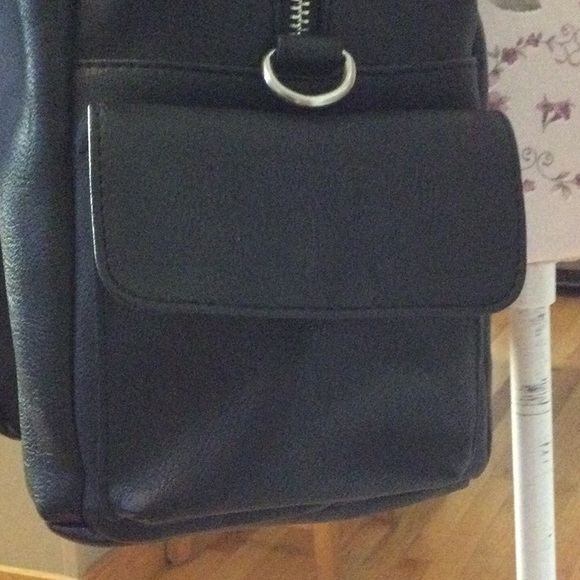 Black Overnight Travel Bag - Picture 7 of 13